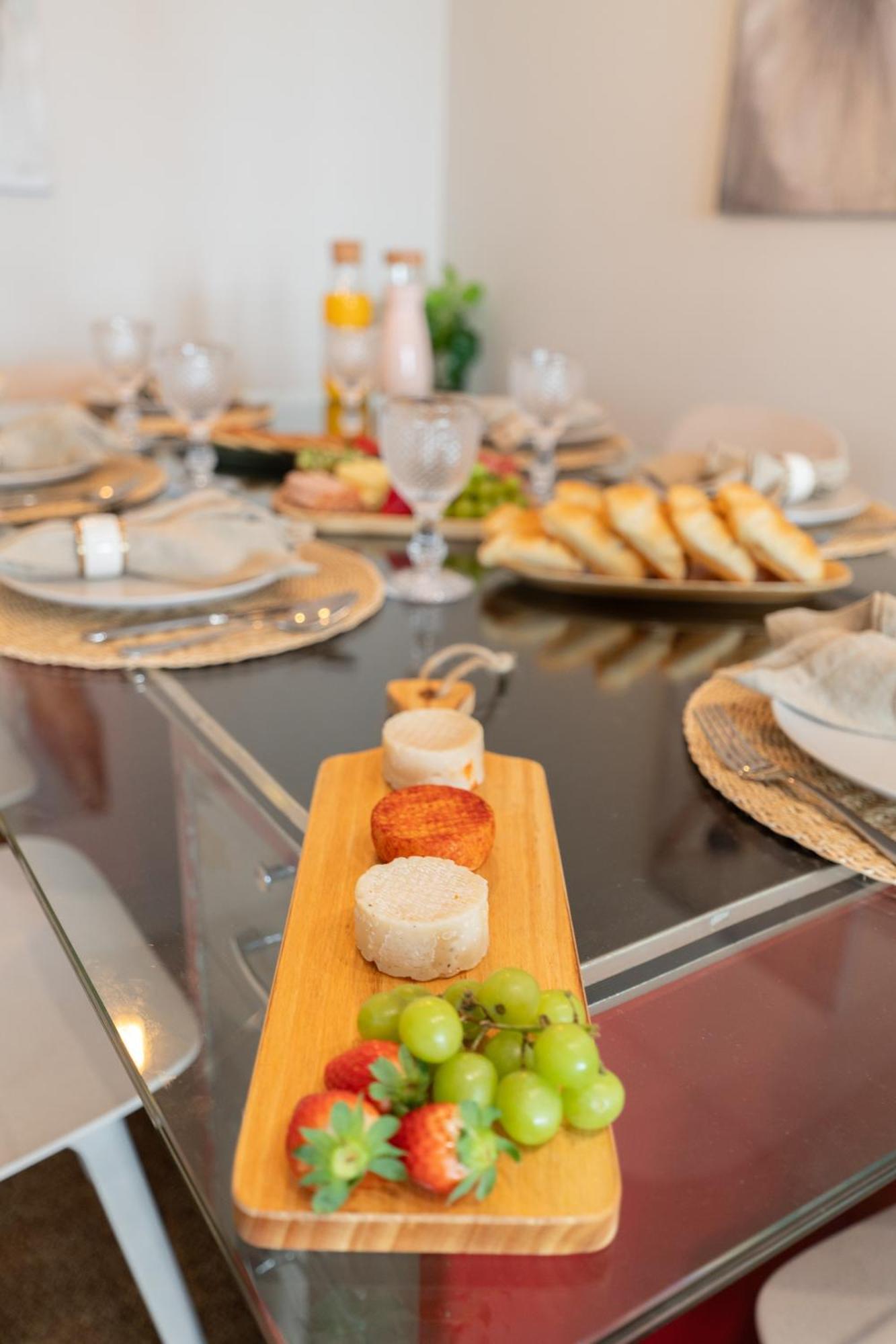 Host Wise - Colorful Bright Flat With Balcony Leilighet Porto Rom bilde