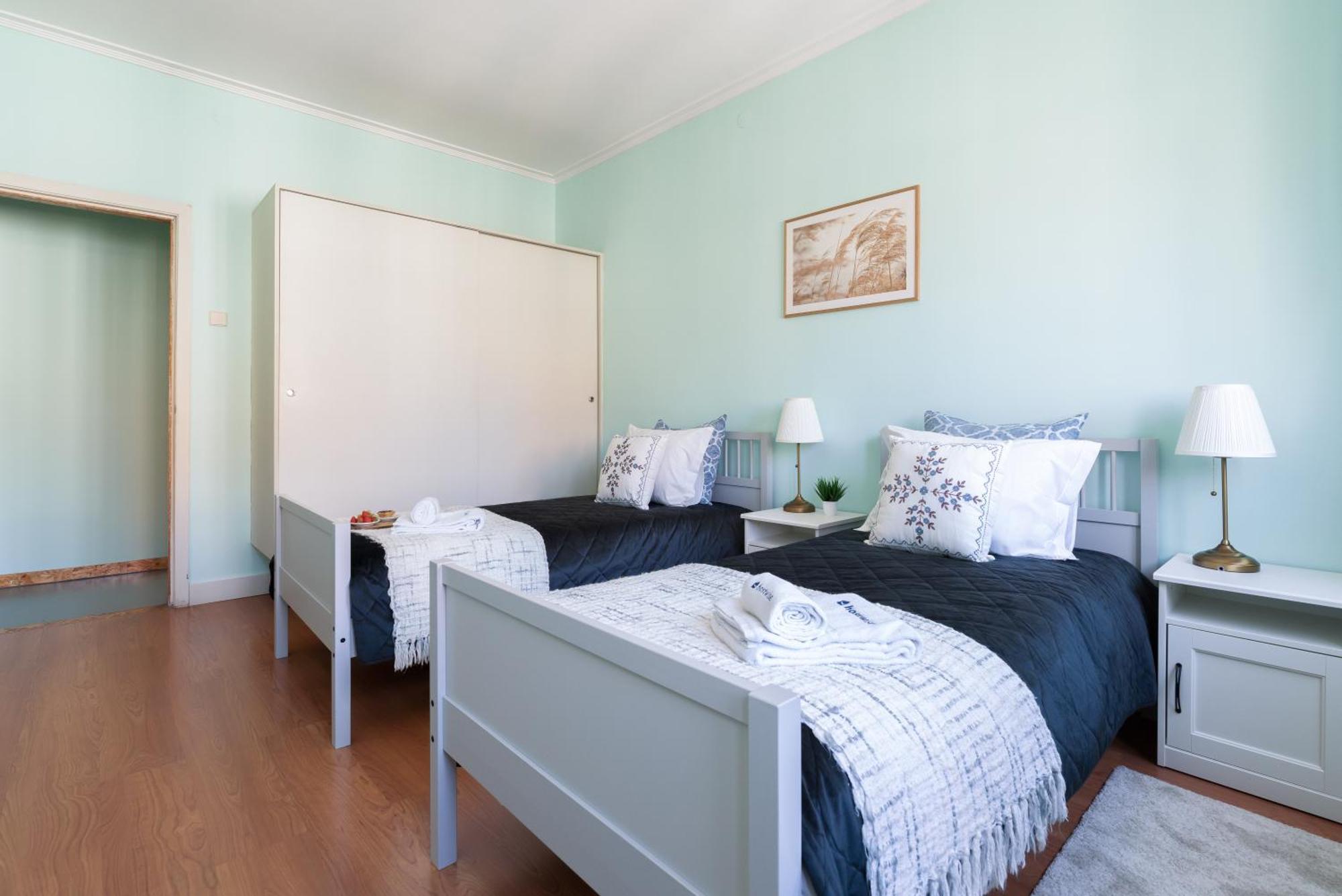 Host Wise - Colorful Bright Flat With Balcony Leilighet Porto Rom bilde