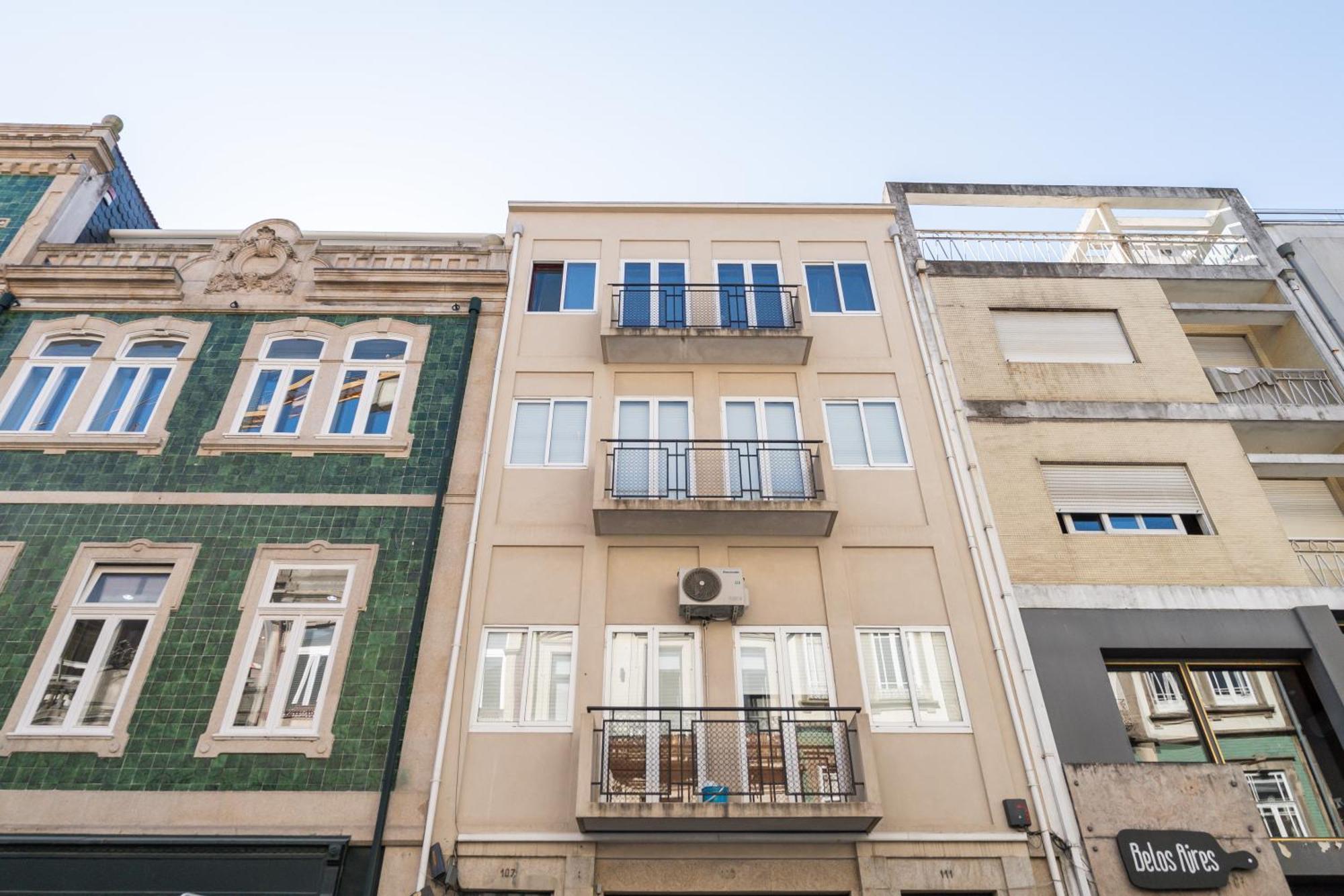 Host Wise - Colorful Bright Flat With Balcony Leilighet Porto Rom bilde