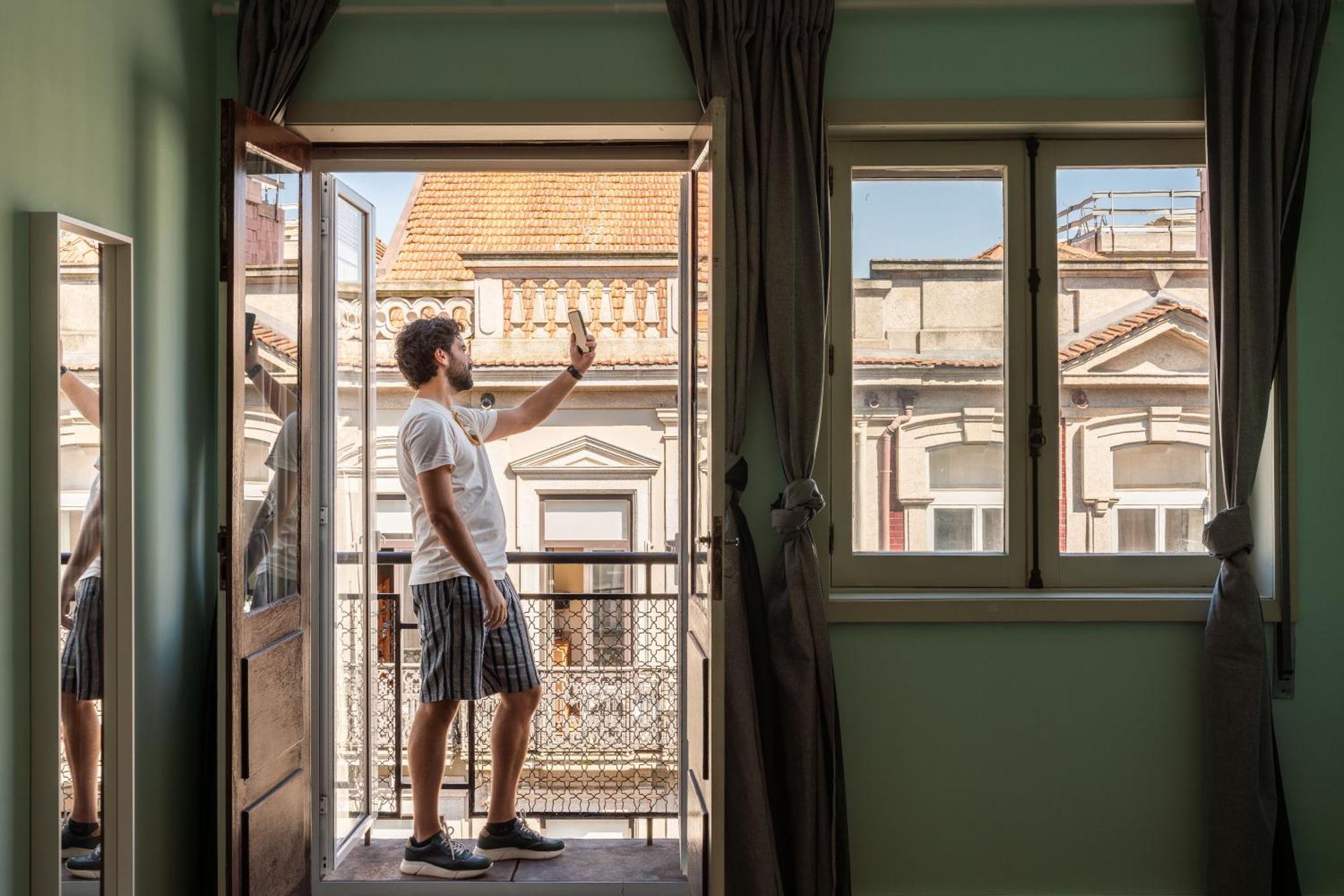 Host Wise - Colorful Bright Flat With Balcony Leilighet Porto Eksteriør bilde